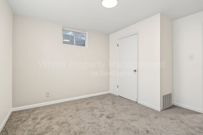 Building Photo - 7071 Ruth Way