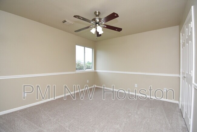 Building Photo - 26306 Hartwill Dr