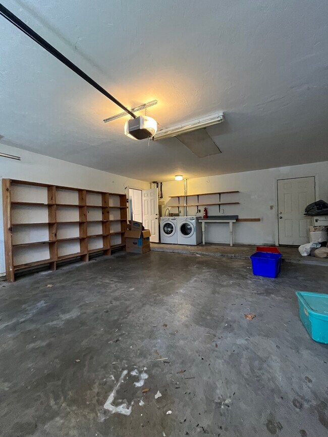 Building Photo - 6502 NW 27th St