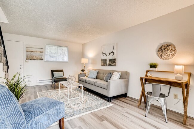 Building Photo - Private 2BR Standalone Home | Spacious 895 Sq Ft Living in Auburn