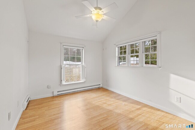 Building Photo - 120 Kenwood Rd