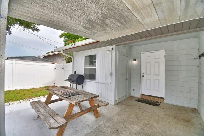 Building Photo - 153 Browning Cir