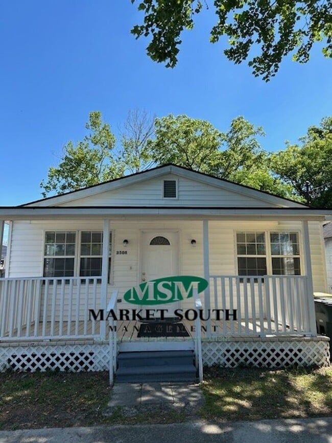 Building Photo - 3508 Haslam Ave