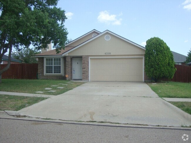 Building Photo - 4208 Glennwood Dr