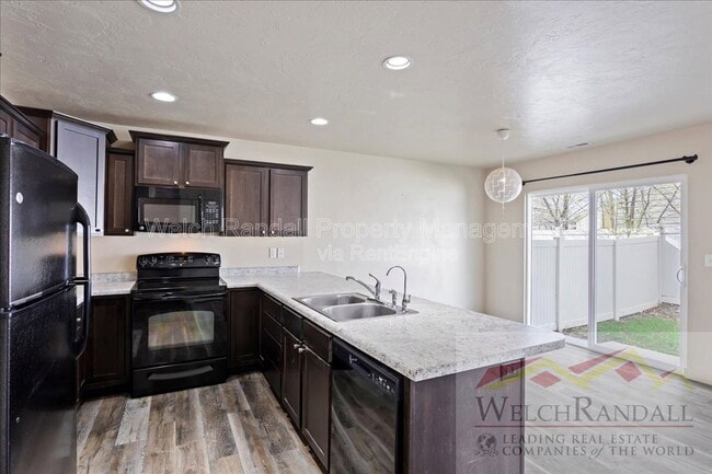 Building Photo - 1140 Seraphim Ct