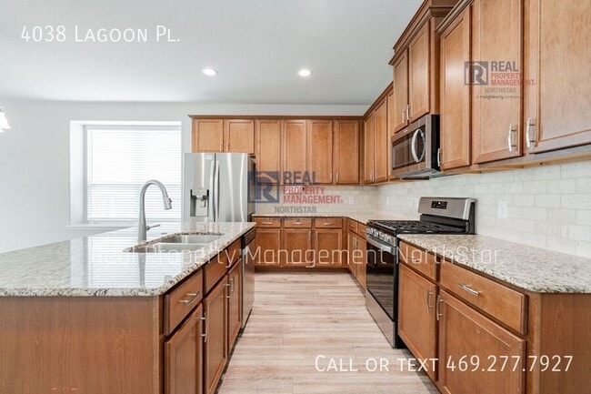 Building Photo - 4038 Lagoon Pl