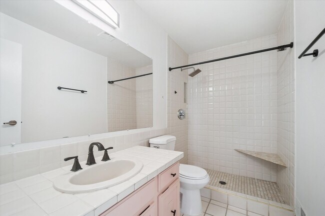 Building Photo - 1050 S Monaco St Pkwy