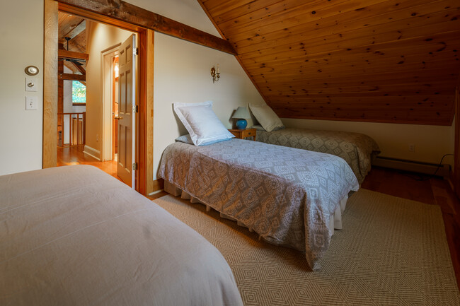 Building Photo - 45 Taconic Ave