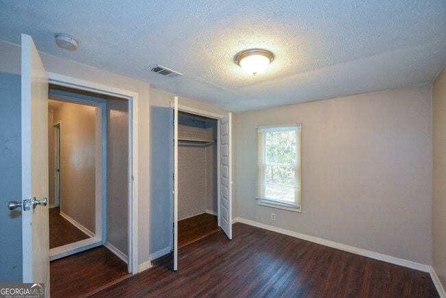 Building Photo - 2259 Nelms Dr SW