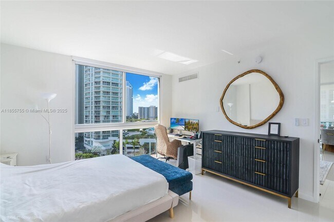 Building Photo - 250 Sunny Isles Blvd