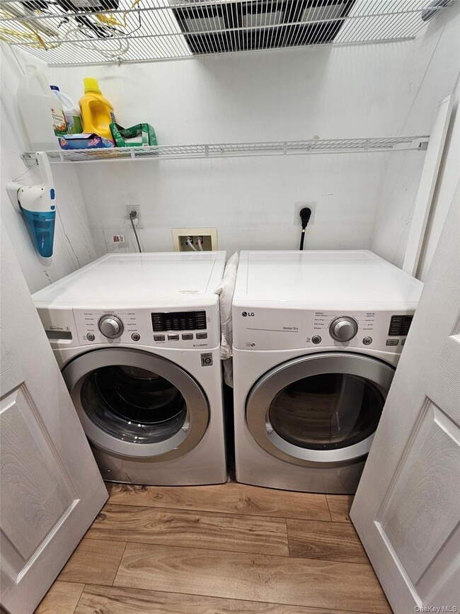 Building Photo - 36 Julie Ln