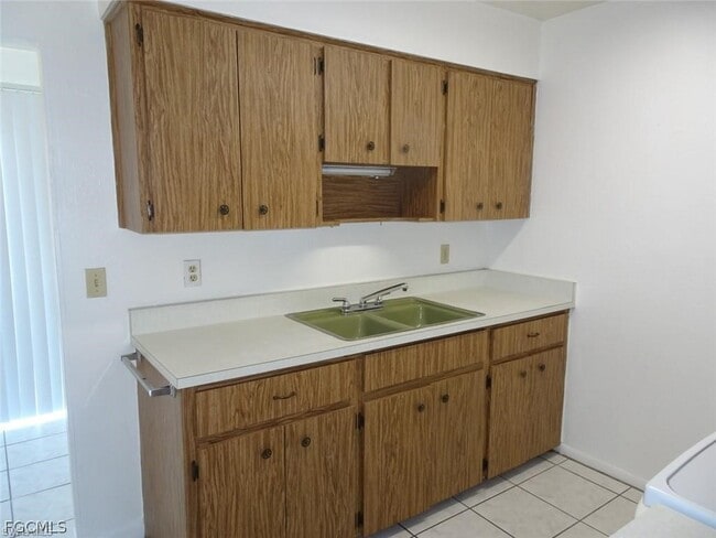 Building Photo - 221 Cape Coral Pkwy W