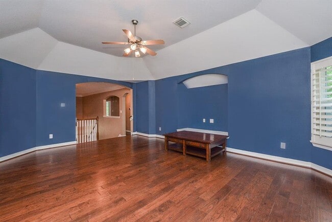 Building Photo - 5007 Barlow Bend Ln