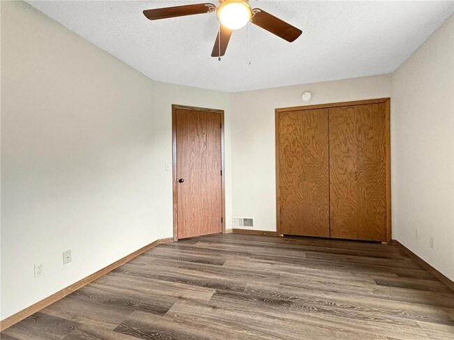 Building Photo - 5801 W 99th St