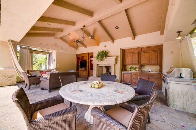 Building Photo - 16889 Camino Lago De Cristal