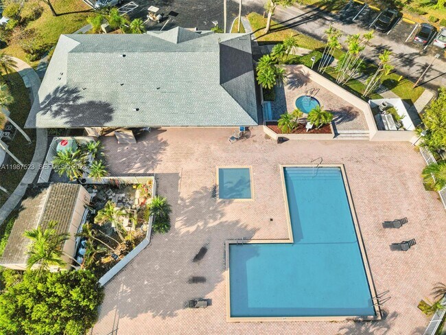 Building Photo - 1701 NW 96th Terrace