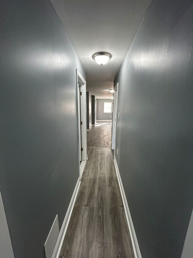 Building Photo - NEW 2 BED 1 BATH APARTMENT FIRST FLOOR