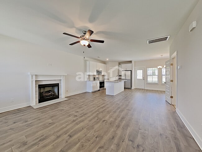 Building Photo - 5145 Jack Byrnes Dr