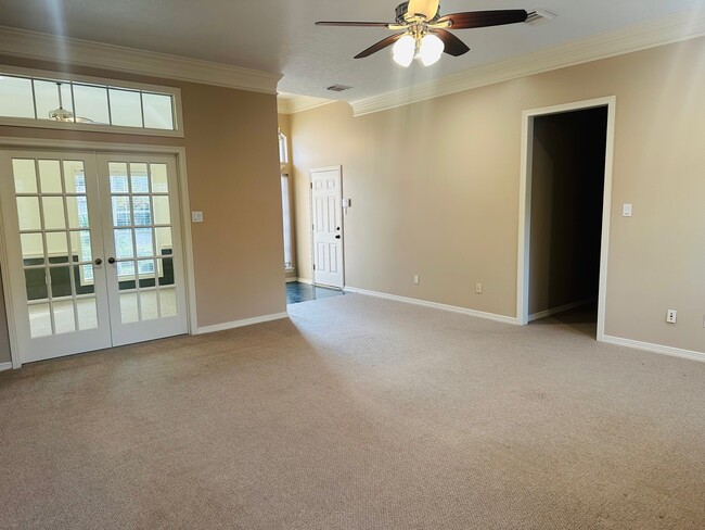 Building Photo - 1511 Beaconshire