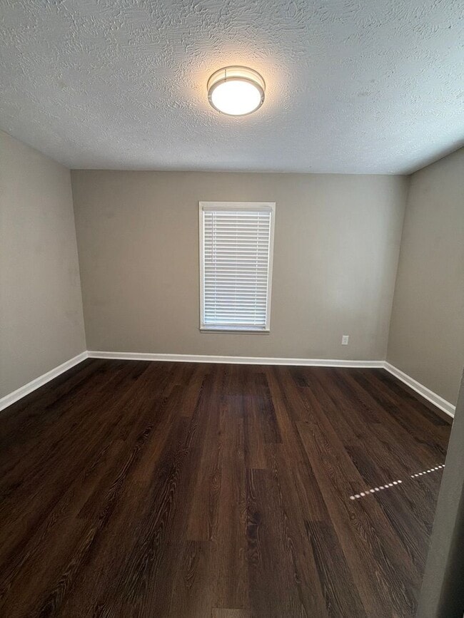 Building Photo - 2515 Cedar Ln