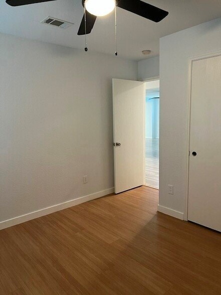 Building Photo - 2132 Van Zandt Dr
