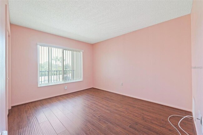 Building Photo - 4620 Bay Blvd