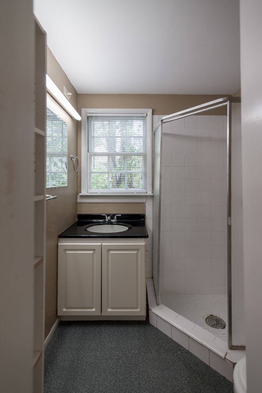 Building Photo - 2025 W Admiral Rd