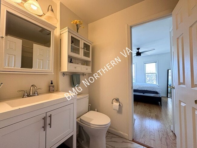 Building Photo - 3217 Wisconsin Ave NW