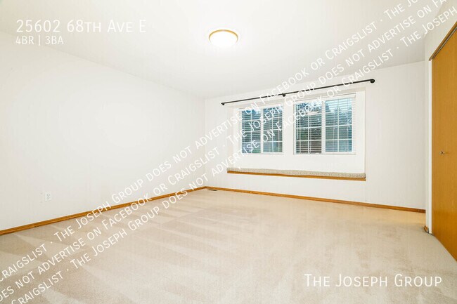 Building Photo - 25602 68th Ave E