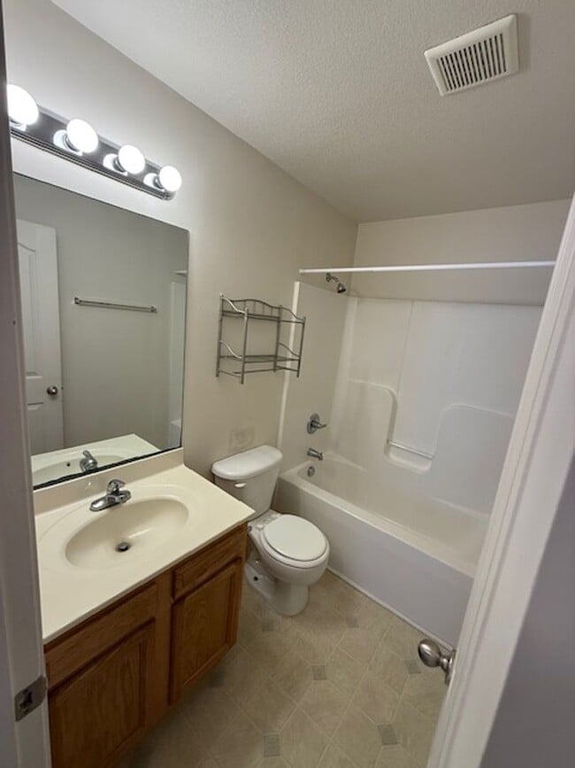 Building Photo - Carolina Forrest! 3 Bedroom / 3 Bath. Pet Friendly.