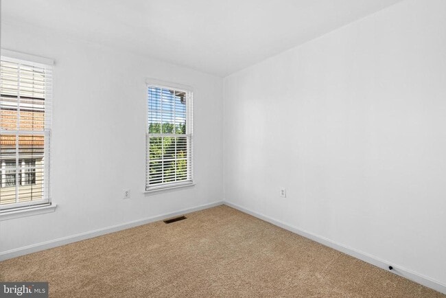 Building Photo - 129 Hearth Ct