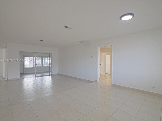 Building Photo - 5510 Johnson St