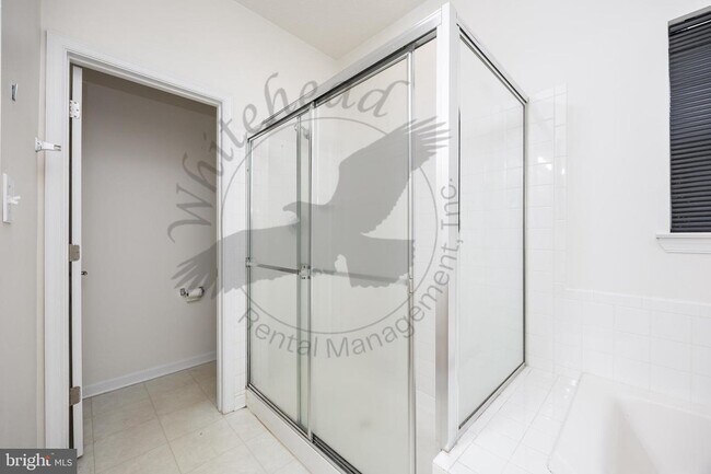 Building Photo - 9549 Wedge Way
