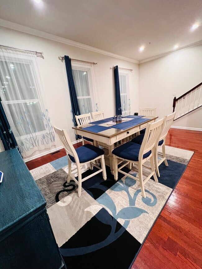 Building Photo - 3010 Mahican Cir