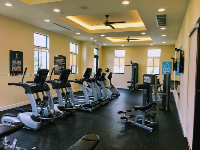 Building Photo - 191 SE 35 Ave