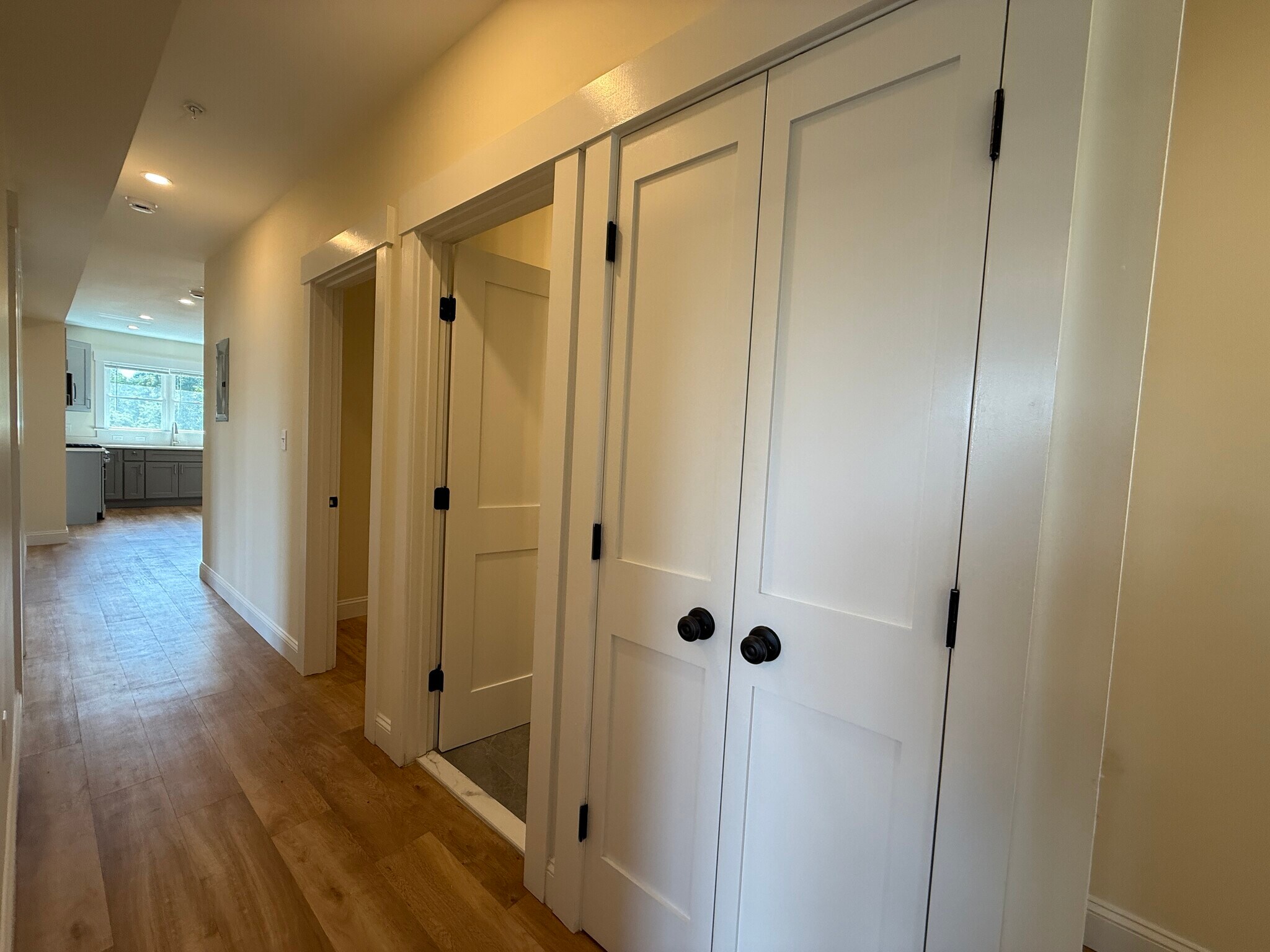 Building Photo - 14 Dorr St