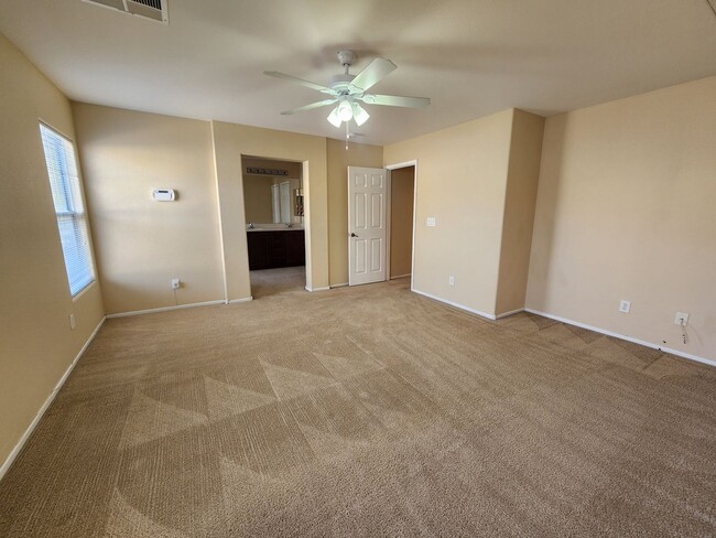 Building Photo - Spacious 4 bedroom home in North Las Vegas