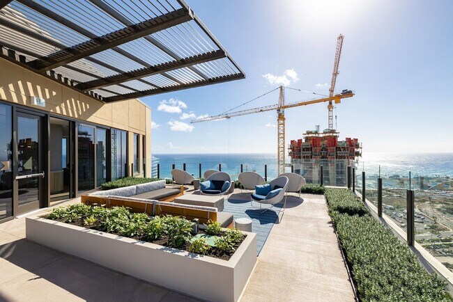 Building Photo - 2153