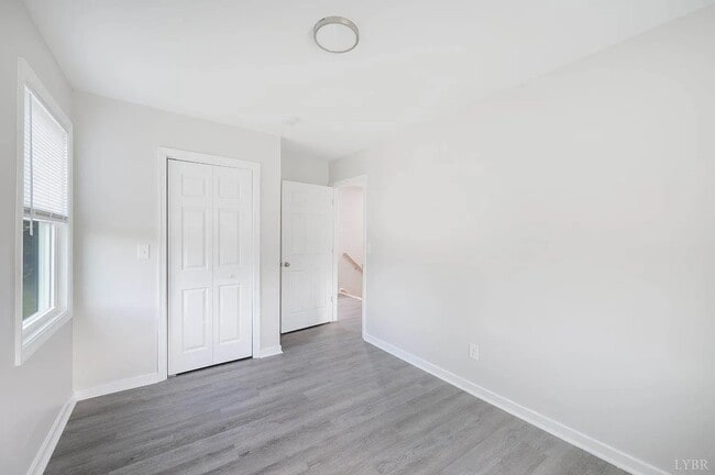 Building Photo - 2410 Poplar St