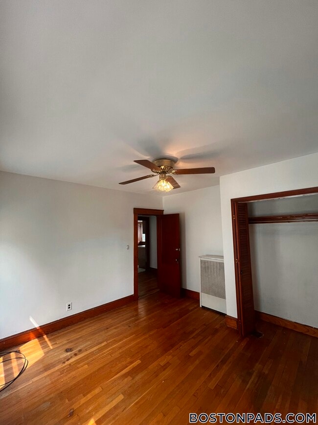 Building Photo - 468-470 Gallivan Boulevard