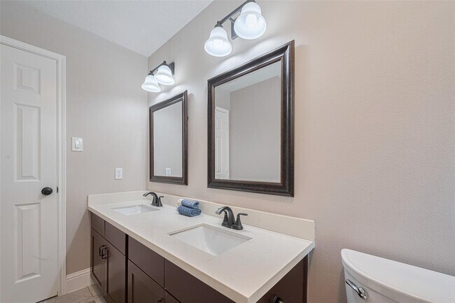 Building Photo - 5706 Georgetown Colony Dr