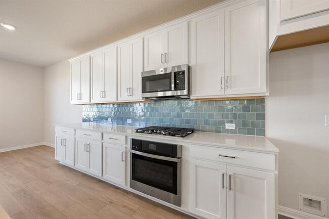 Building Photo - 245 Ranier Wy