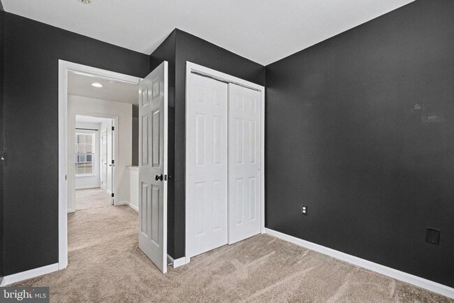 Building Photo - 54 Woodmyre Ln