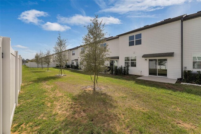 Building Photo - 840 Grandin St