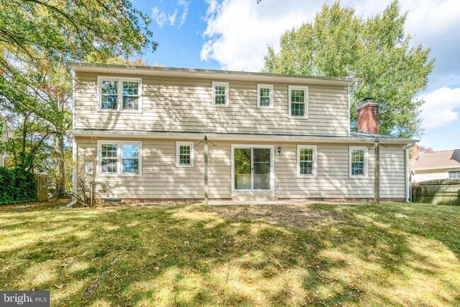 Building Photo - 6031 Mayfair Ln