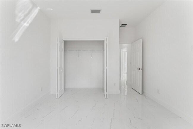 Building Photo - 3408 27th St SW