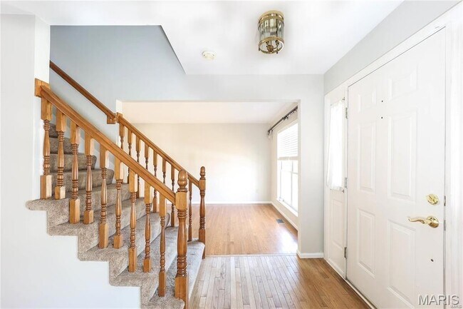 Building Photo - 226 Cheval Square Dr