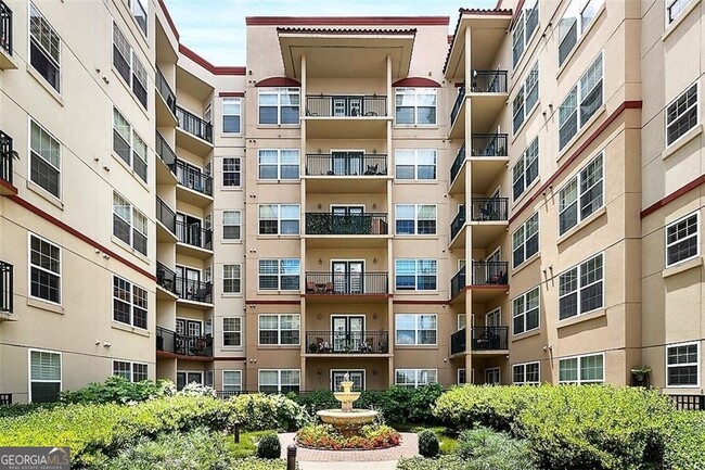Building Photo - 230 E Ponce de Leon Ave
