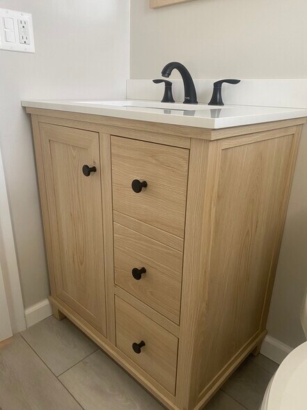 Building Photo - 74 Willowick Dr