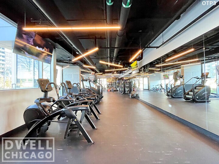 Building Photo - 1147 N Wells St